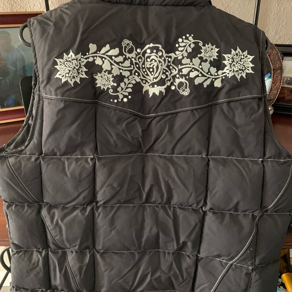 Cowgirl Hardware Vest! - Picture 2 of 3